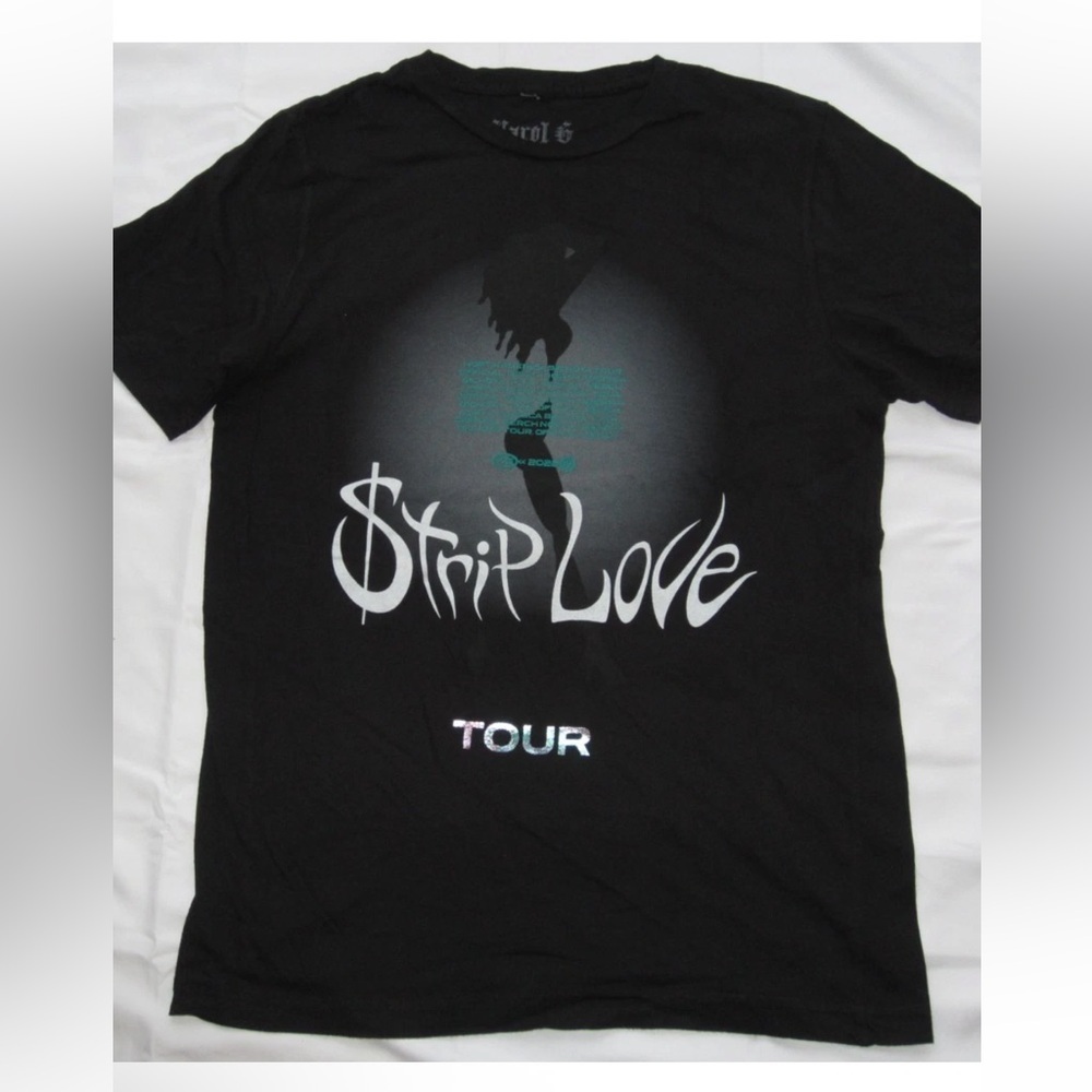 Karol G Strip Love 2022 Tour Short Sleeve Tee Shirt Black Adult Large NEW!